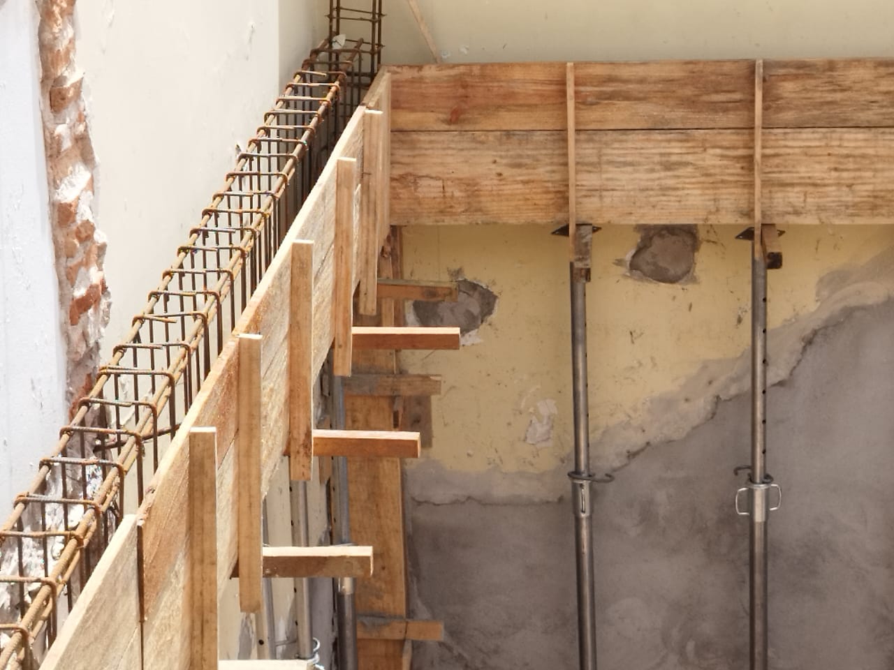 Acabamento de obra com engenharia e construção